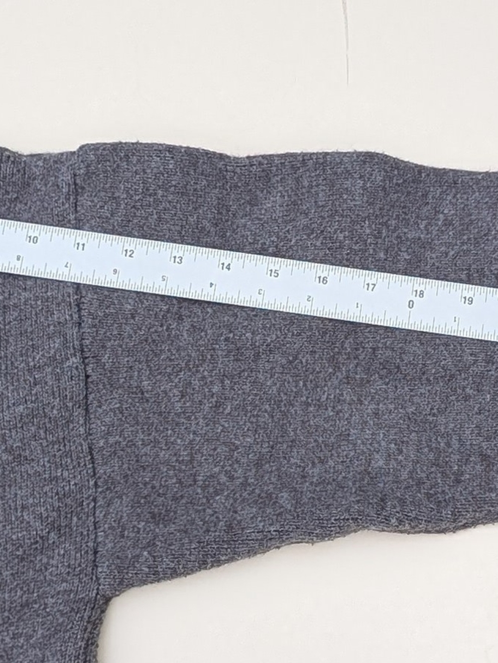 Three Musketeers Cats Knitted Sweater Size L - Picture 7 of 7